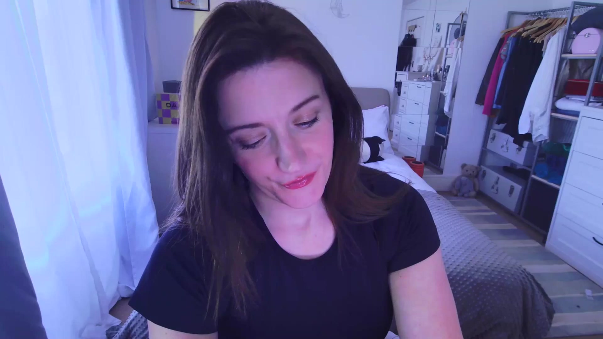 Gallery image thumbnail from xDaisyx's myfreecams stream on, 03/24/2025, 13:23 image 15 of 20
