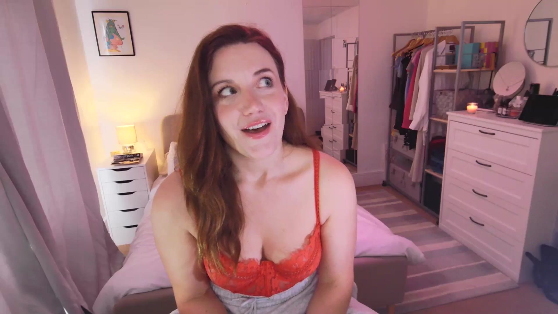Gallery image thumbnail from xDaisyx's myfreecams stream on, 04/18/2025, 06:40 image 11 of 20