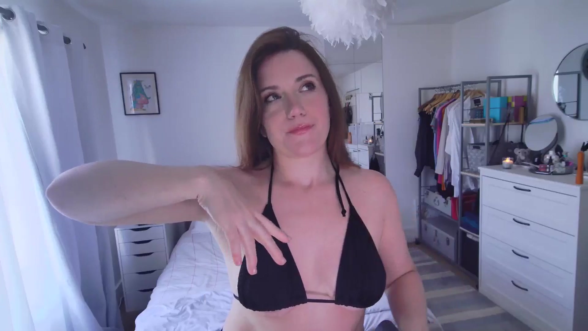 Gallery image thumbnail from xDaisyx's myfreecams stream on, 04/30/2025, 11:06 image 17 of 20