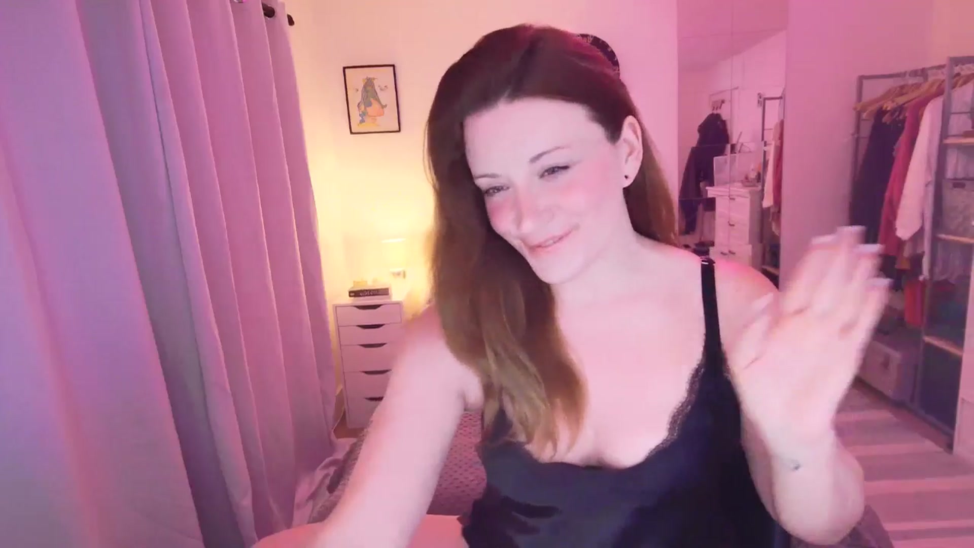 Gallery image thumbnail from xDaisyx's myfreecams stream on, 05/08/2025, 23:11 image 3 of 20