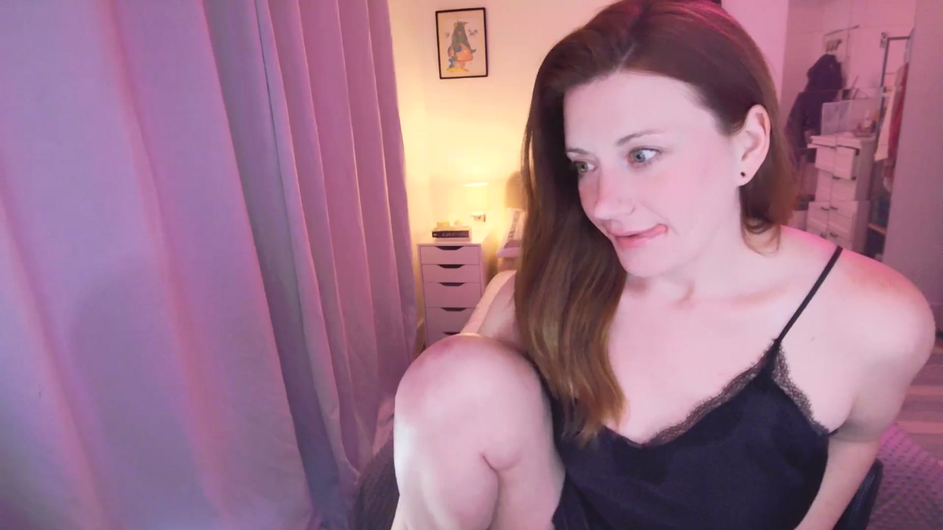 Gallery image thumbnail from xDaisyx's myfreecams stream on, 05/09/2025, 24:00 image 9 of 20