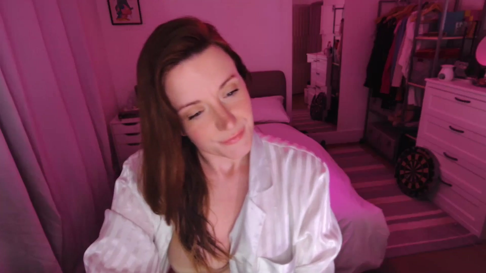 Gallery image thumbnail from xDaisyx's myfreecams stream on, 05/15/2025, 23:01 image 8 of 20