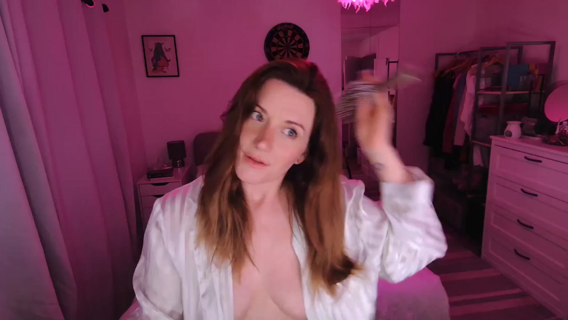 Gallery image thumbnail from xDaisyx's myfreecams stream on, 05/15/2025, 23:34 image 10 of 20