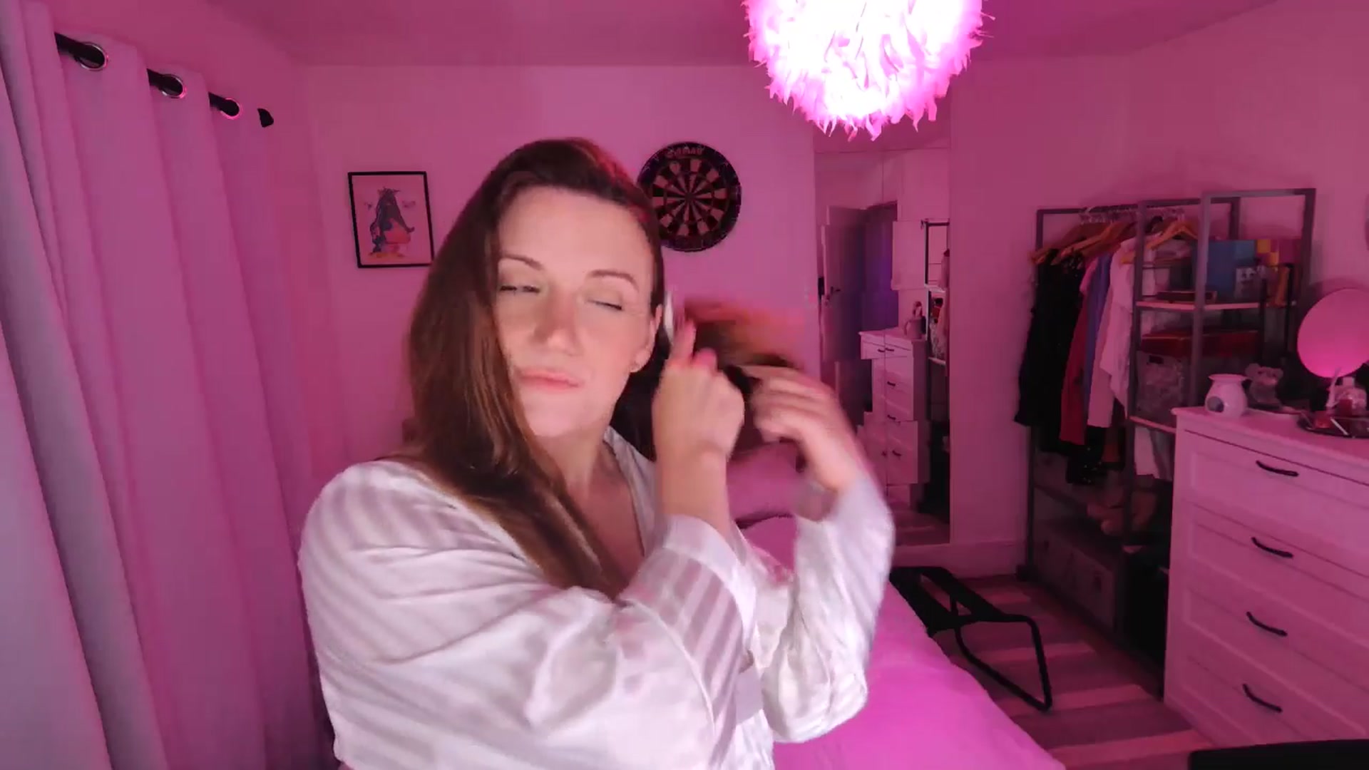 Gallery image thumbnail from xDaisyx's myfreecams stream on, 05/15/2025, 23:34 image 3 of 20