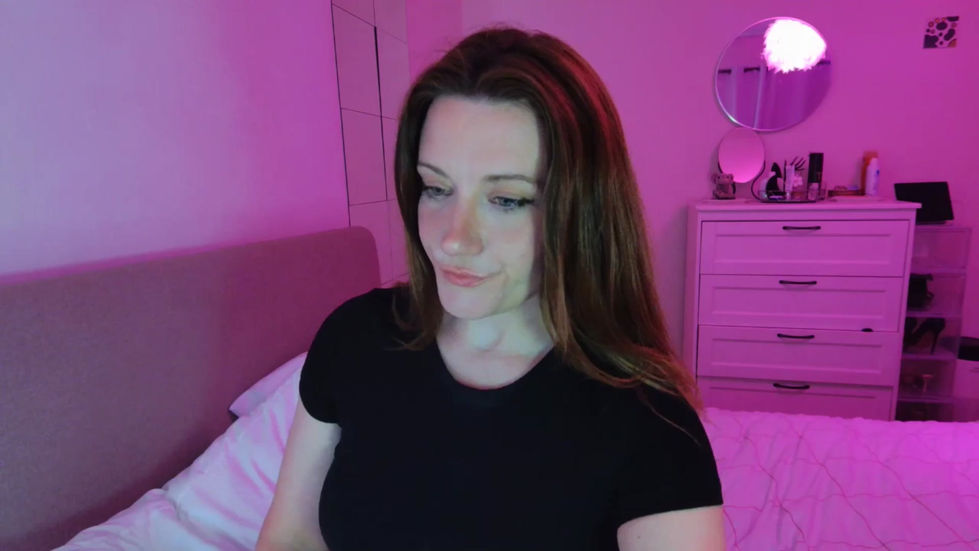 Gallery image thumbnail from xDaisyx's myfreecams stream on, 05/19/2025, 23:51 image 20 of 20