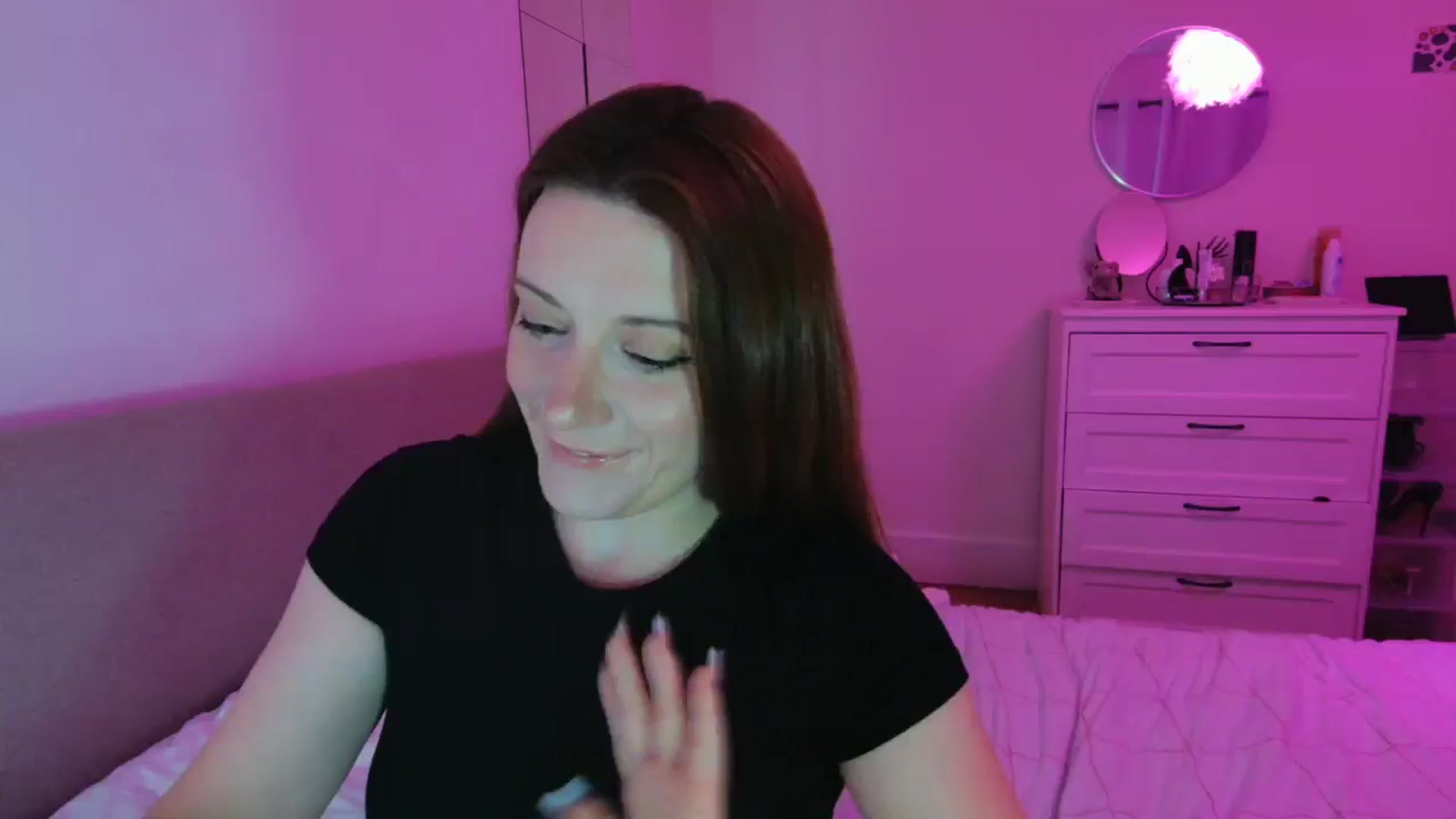 Gallery image thumbnail from xDaisyx's myfreecams stream on, 05/19/2025, 23:51 image 1 of 20