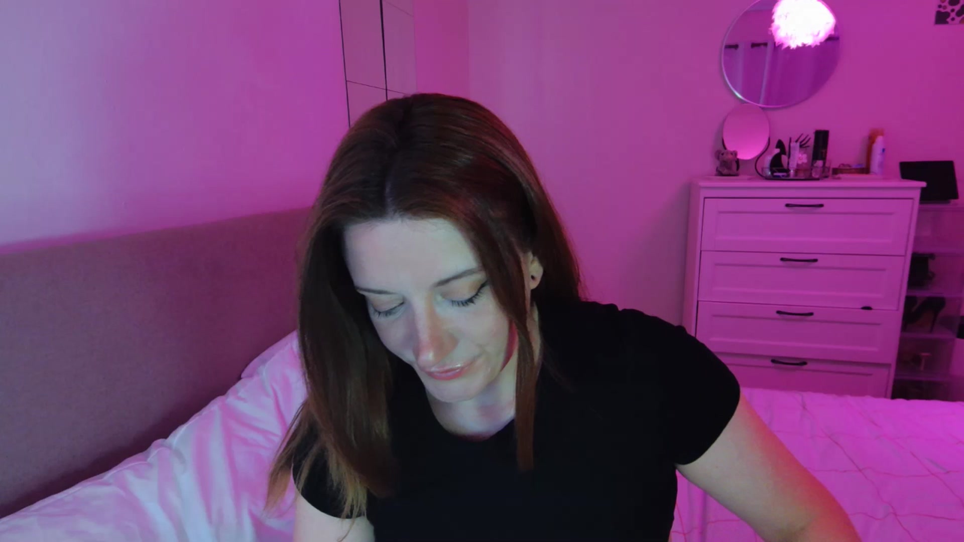 Gallery image thumbnail from xDaisyx's myfreecams stream on, 05/19/2025, 23:51 image 8 of 20