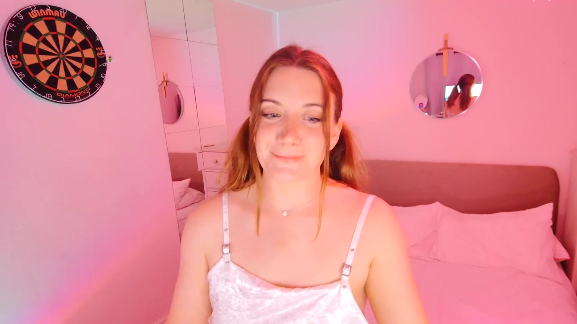 Gallery image thumbnail from xDaisyx's myfreecams stream on, 06/19/2025, 23:43 image 8 of 20