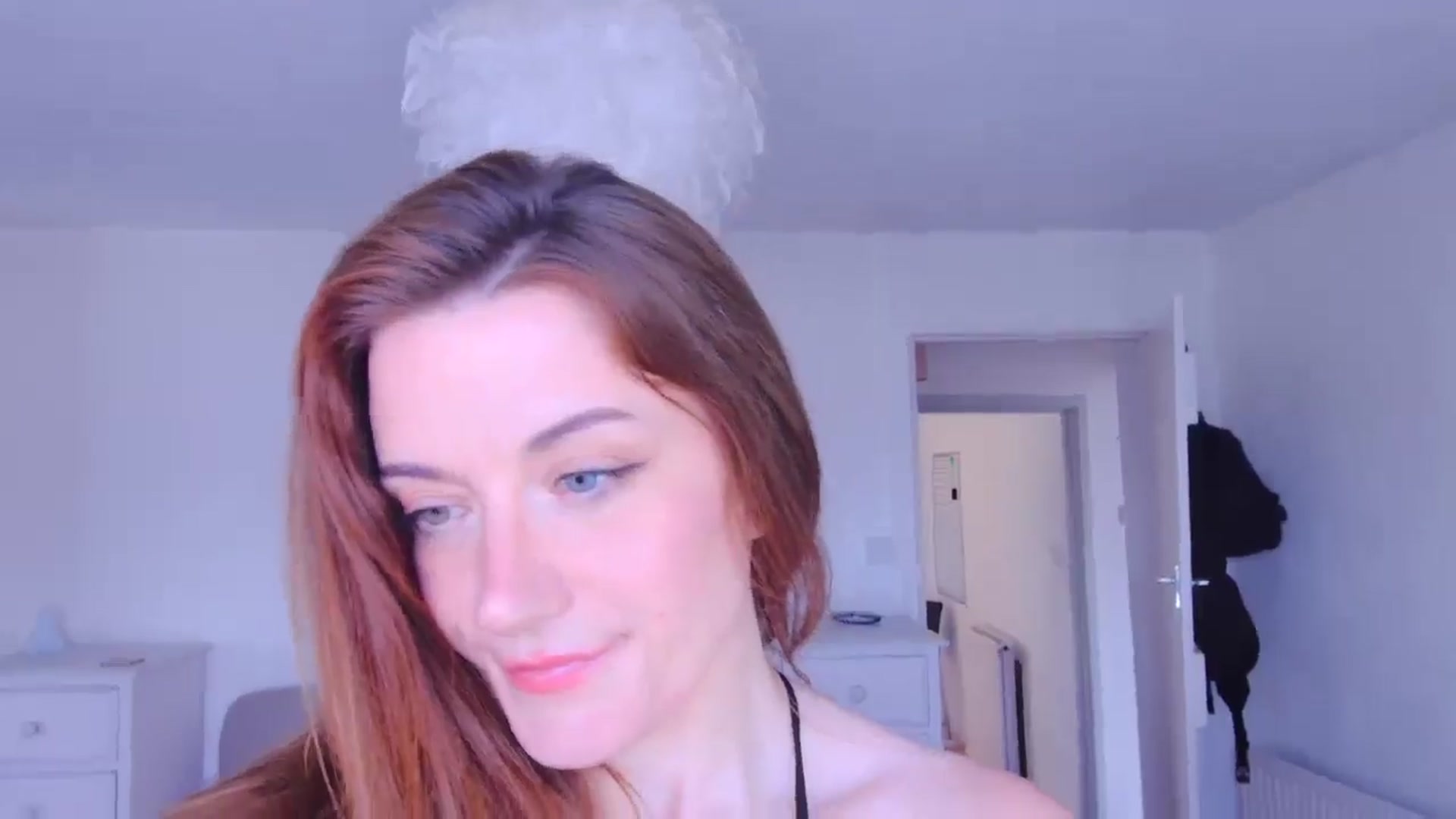Gallery image thumbnail from xDaisyx's myfreecams stream on, 06/24/2025, 16:34 image 16 of 20