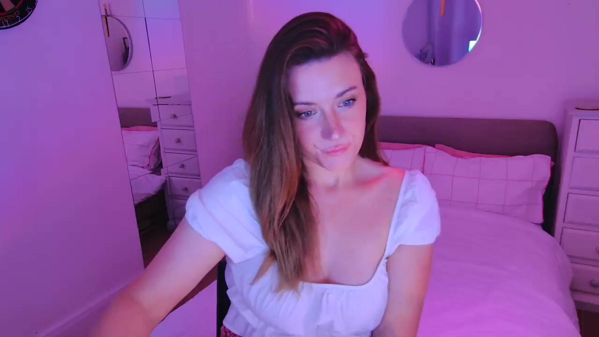 Gallery image thumbnail from xDaisyx's myfreecams stream on, 06/25/2025, 23:10 image 12 of 20