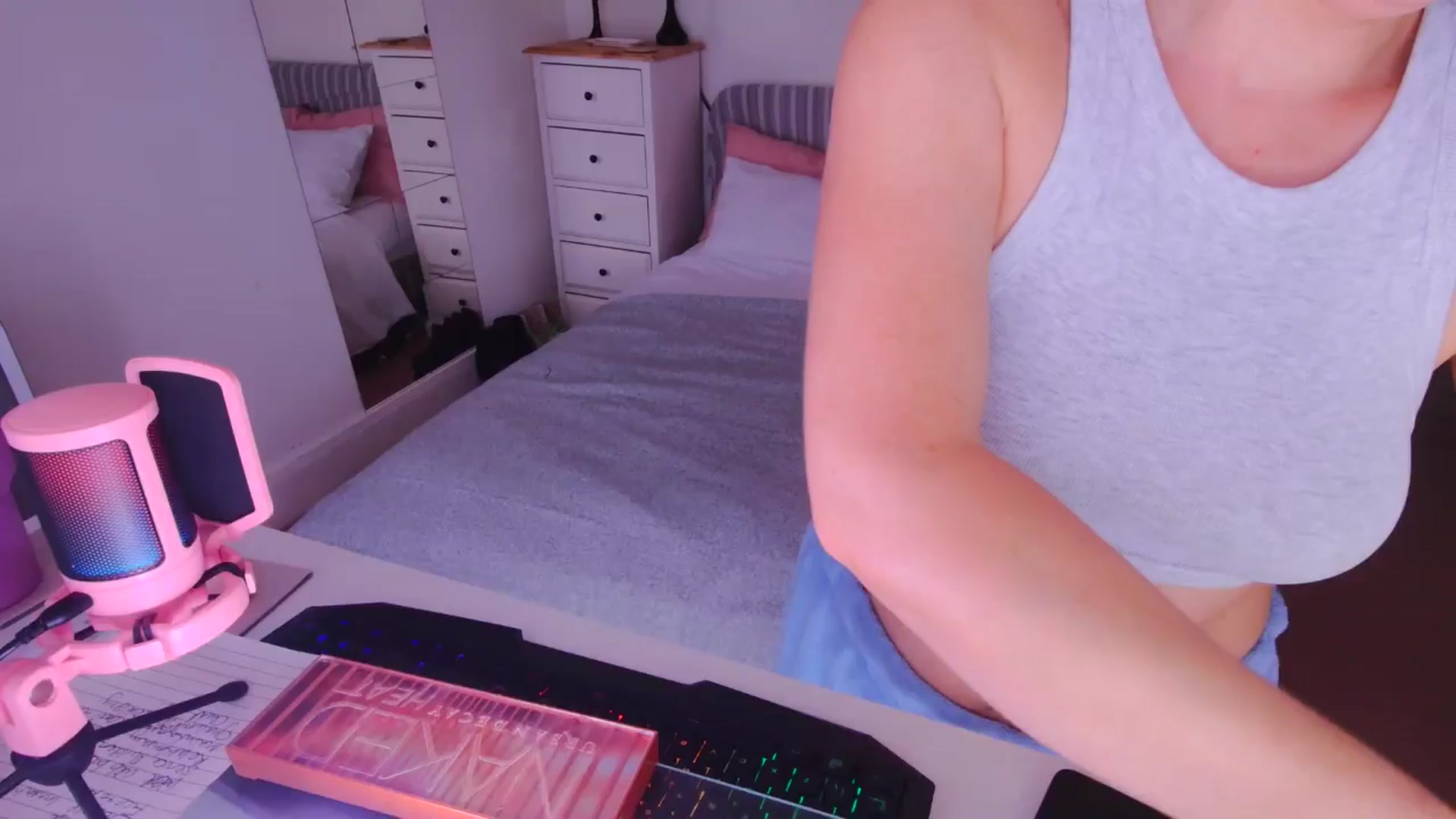 Gallery image thumbnail from xDaisyx's myfreecams stream on, 07/21/2025, 14:07 image 8 of 20