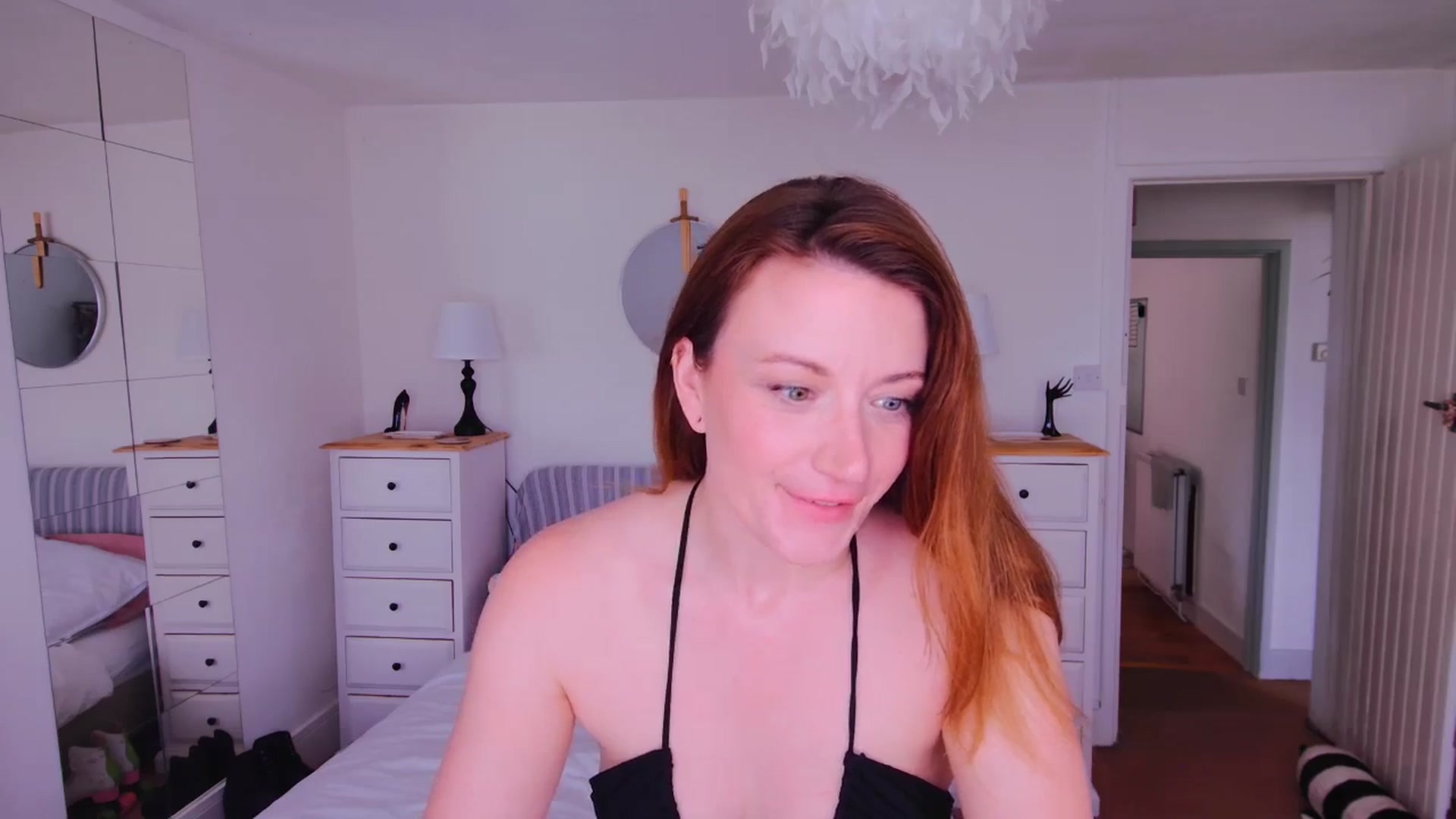Gallery image thumbnail from xDaisyx's myfreecams stream on, 07/25/2025, 14:49 image 17 of 20
