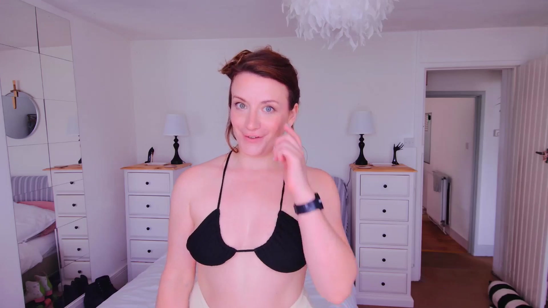Gallery image thumbnail from xDaisyx's myfreecams stream on, 07/25/2025, 14:49 image 13 of 20
