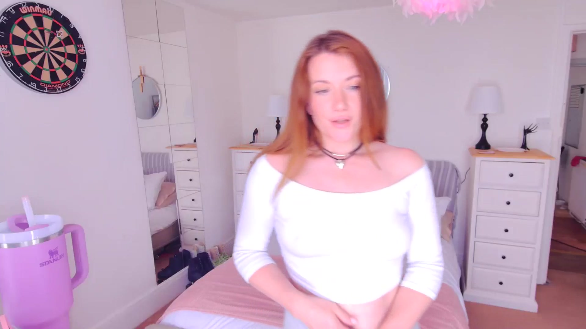 Gallery image thumbnail from xDaisyx's myfreecams stream on, 07/29/2025, 13:16 image 17 of 20