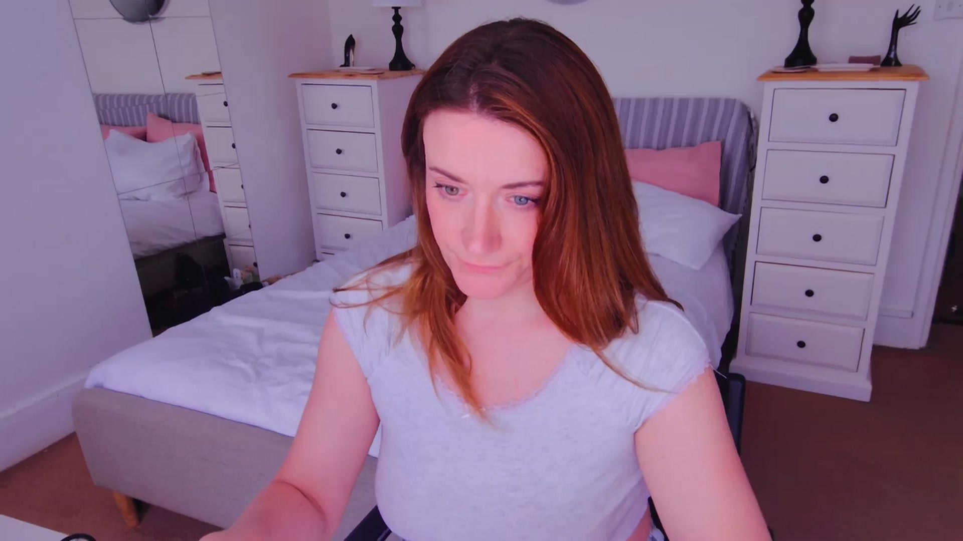 Gallery image thumbnail from xDaisyx's myfreecams stream on, 08/07/2025, 17:09 image 13 of 20
