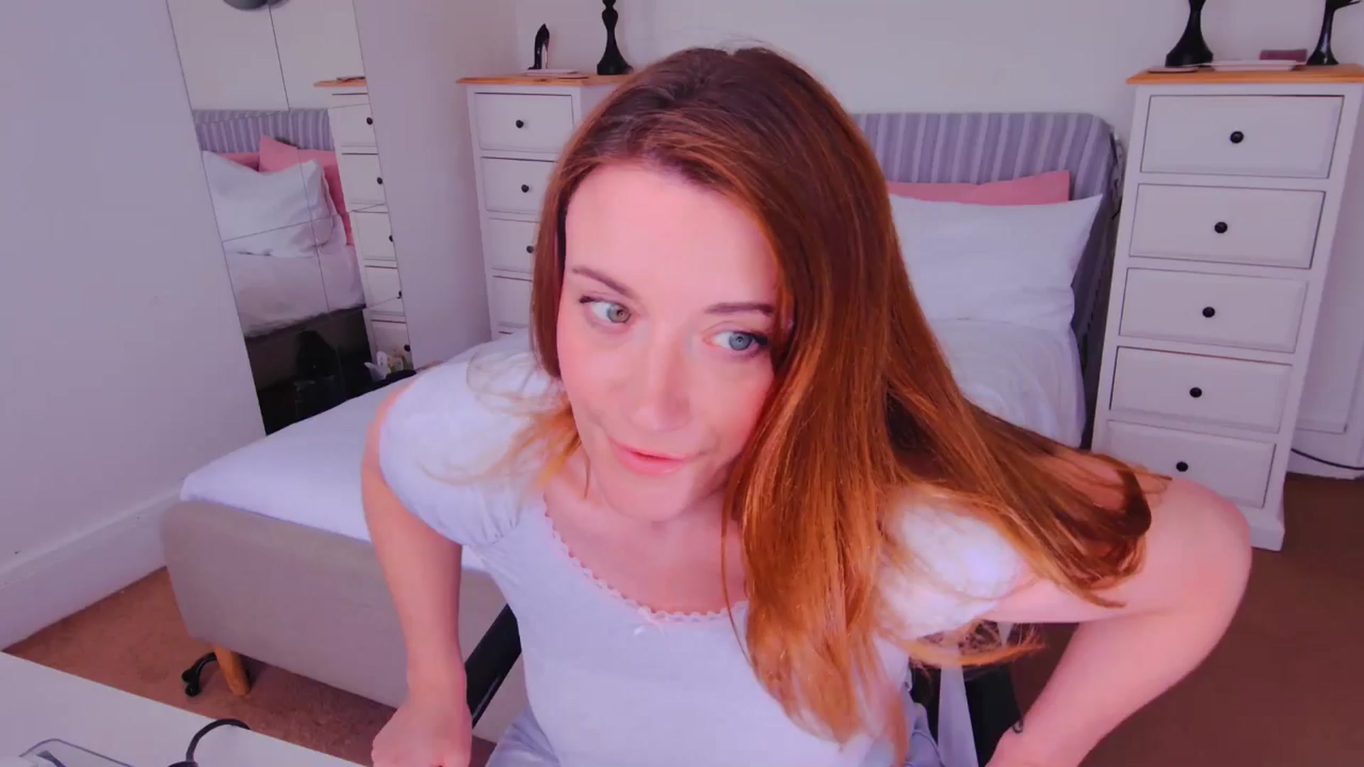 Gallery image thumbnail from xDaisyx's myfreecams stream on, 08/07/2025, 17:09 image 1 of 20