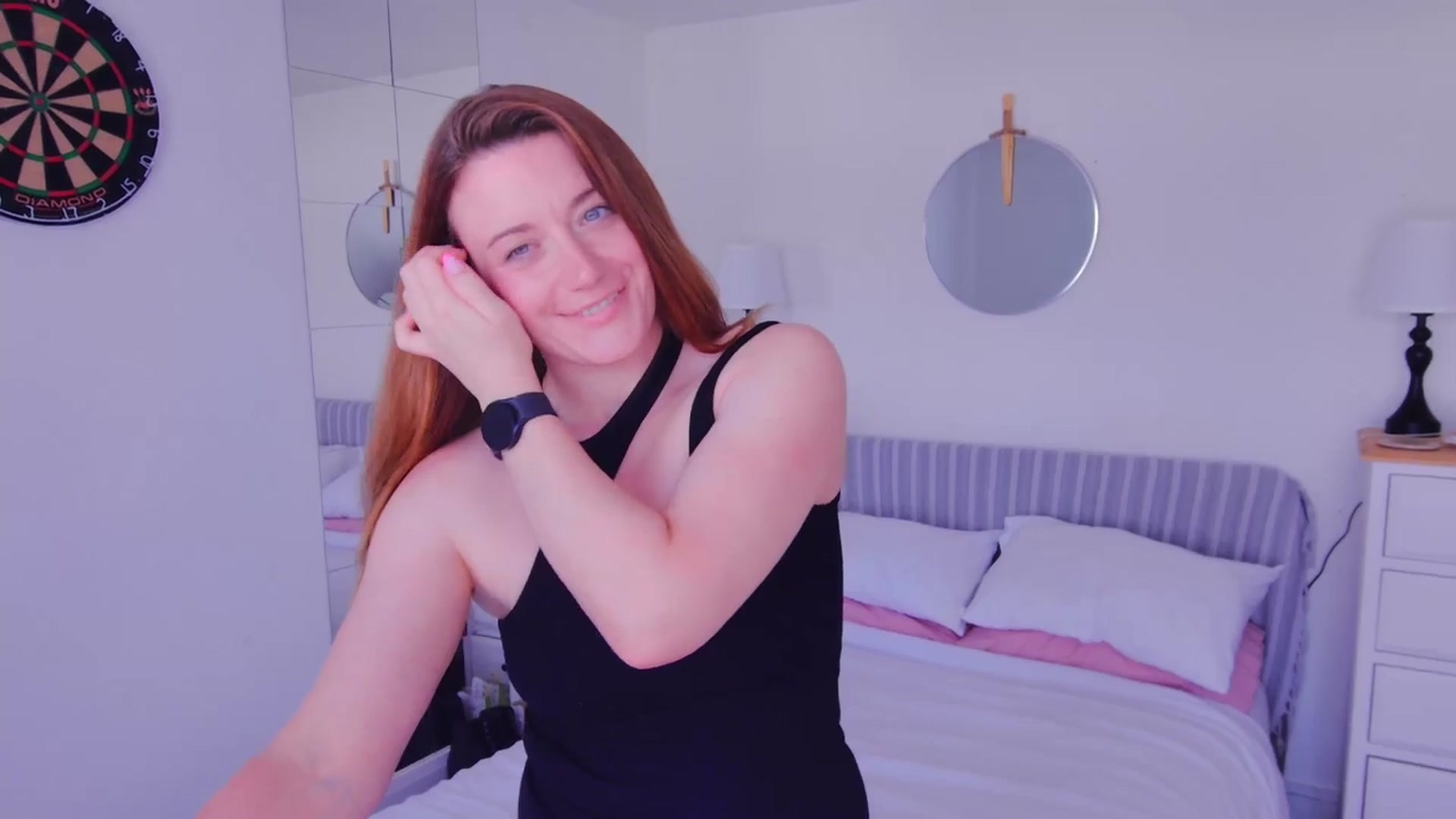Gallery image thumbnail from xDaisyx's myfreecams stream on, 08/08/2025, 16:17 image 14 of 20