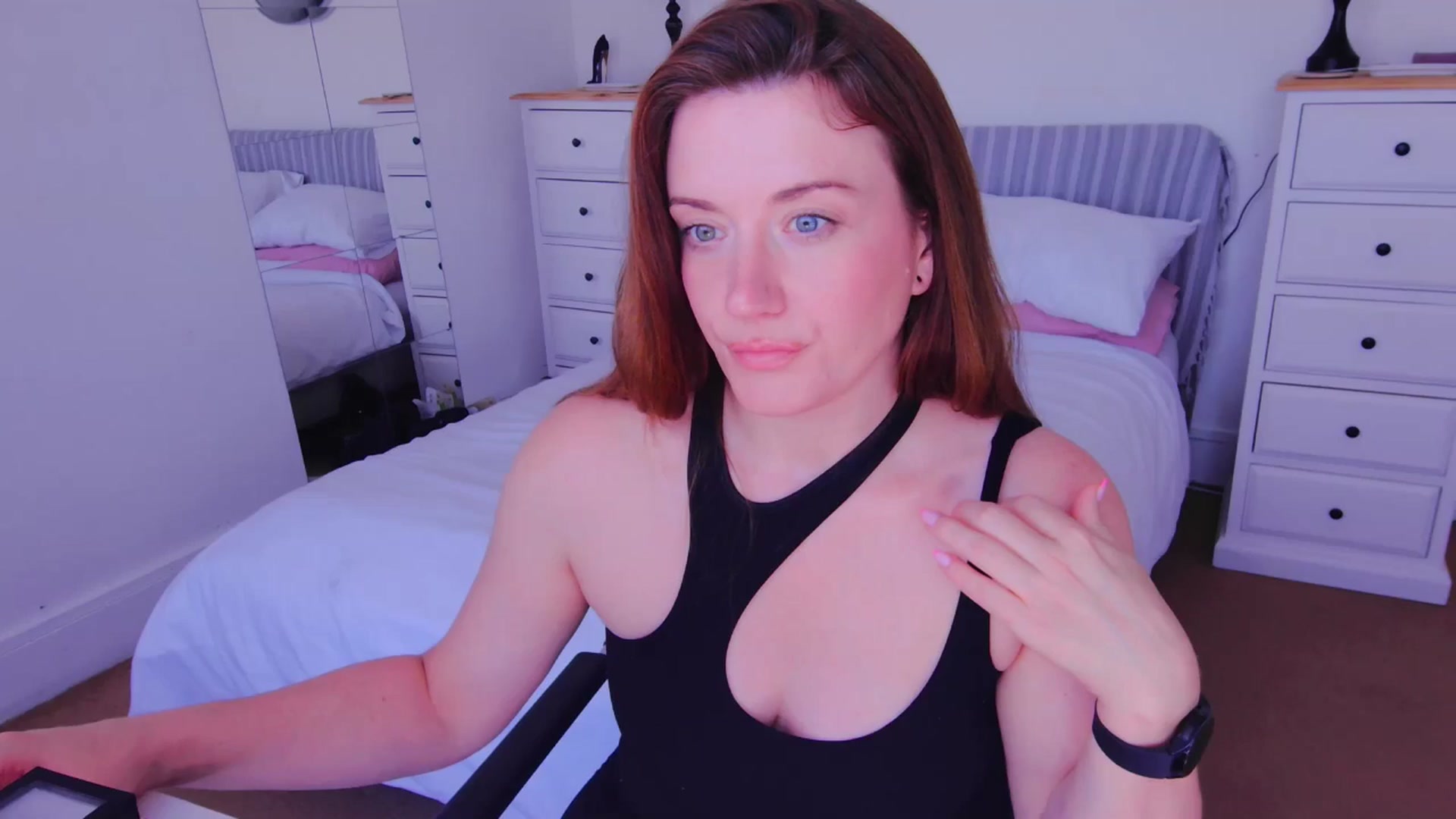 Gallery image thumbnail from xDaisyx's myfreecams stream on, 08/08/2025, 16:17 image 5 of 20