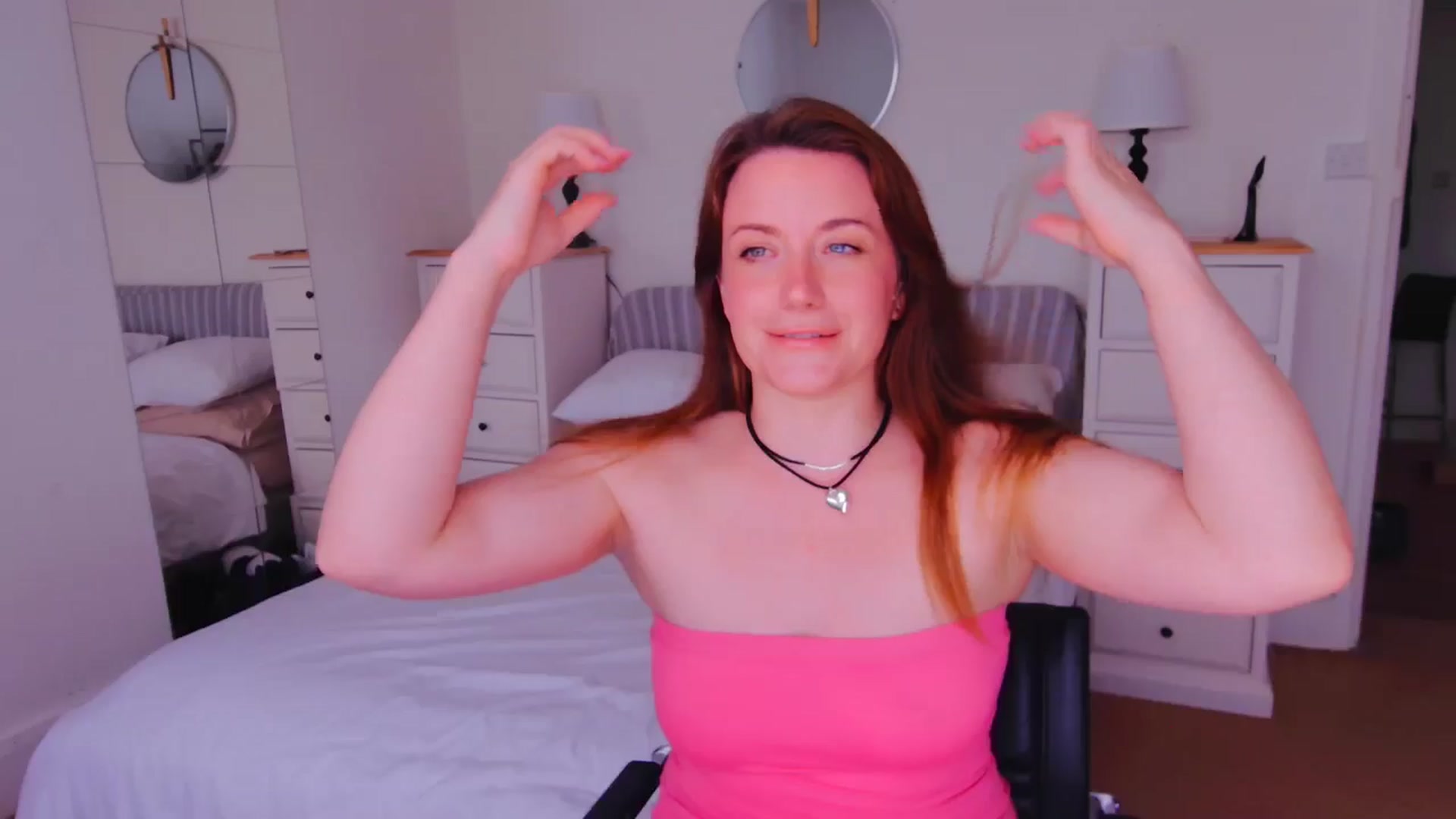 Gallery image thumbnail from xDaisyx's myfreecams stream on, 08/11/2025, 18:31 image 6 of 20