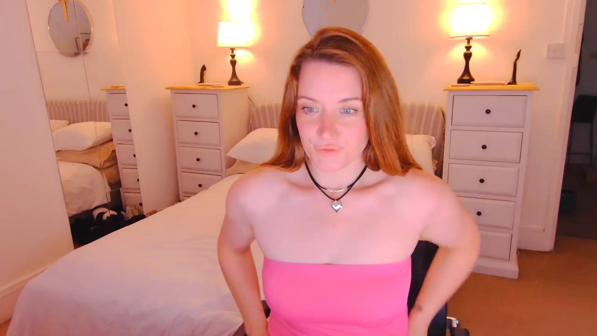 Gallery image thumbnail from xDaisyx's myfreecams stream on, 08/11/2025, 18:31 image 15 of 20