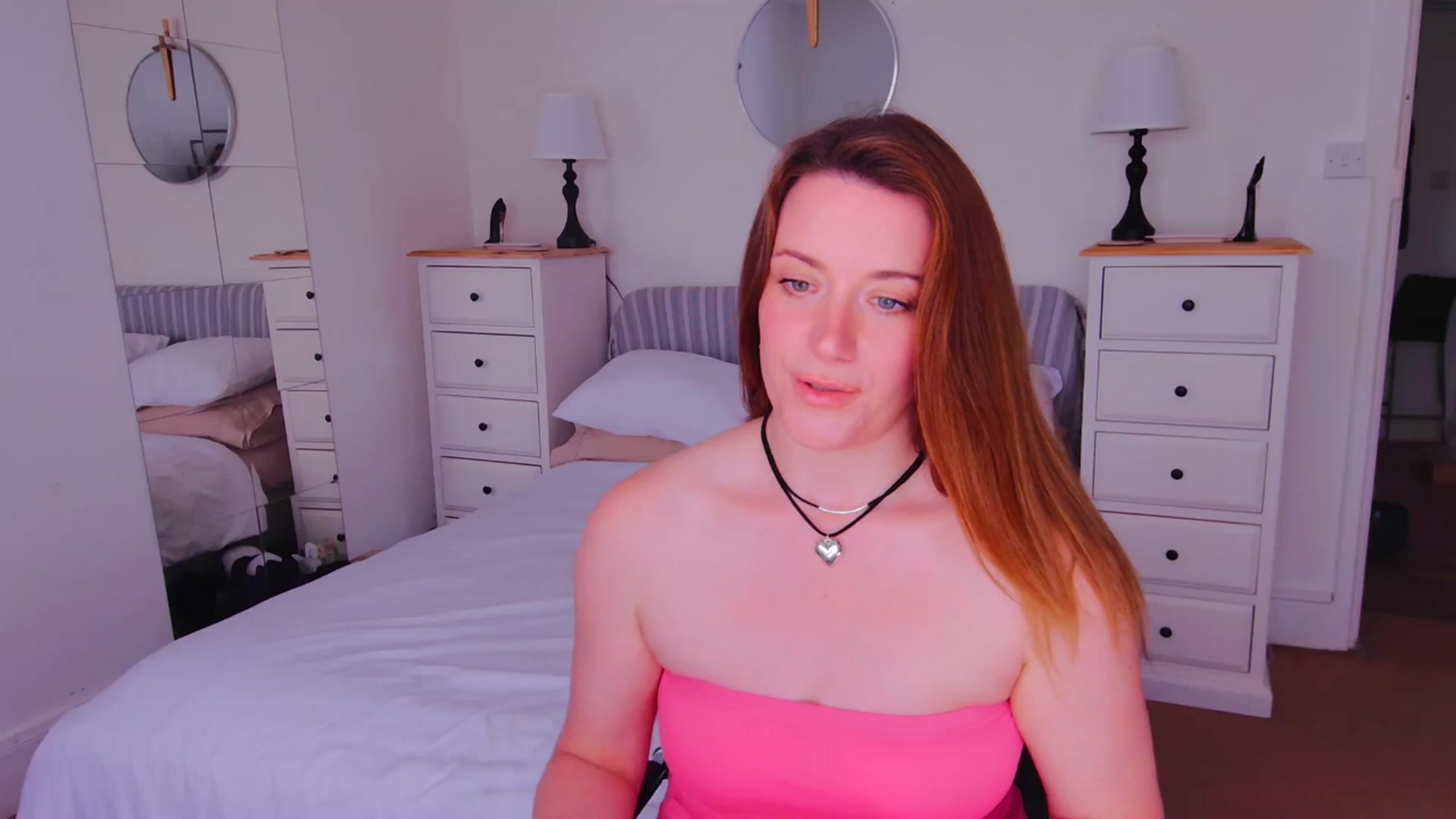 Gallery image thumbnail from xDaisyx's myfreecams stream on, 08/11/2025, 18:31 image 7 of 20