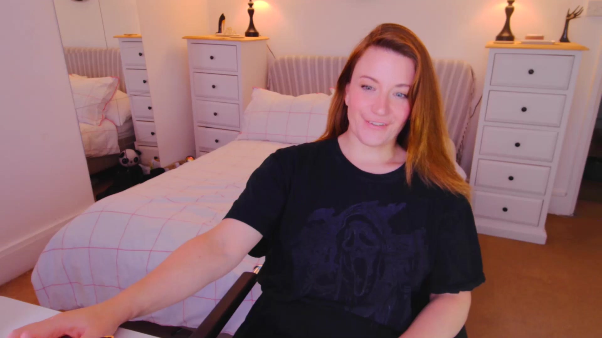 Gallery image thumbnail from xDaisyx's myfreecams stream on, 08/19/2025, 07:41 image 6 of 20