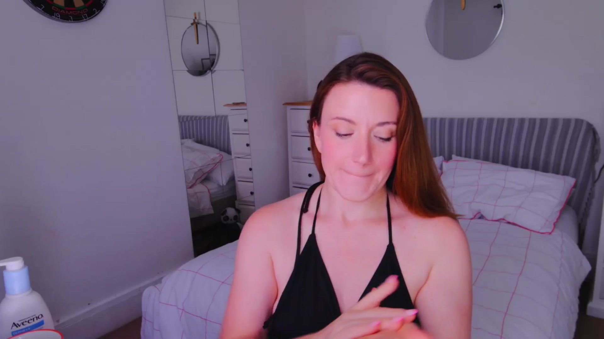 Gallery image thumbnail from xDaisyx's myfreecams stream on, 08/19/2025, 08:03 image 5 of 20