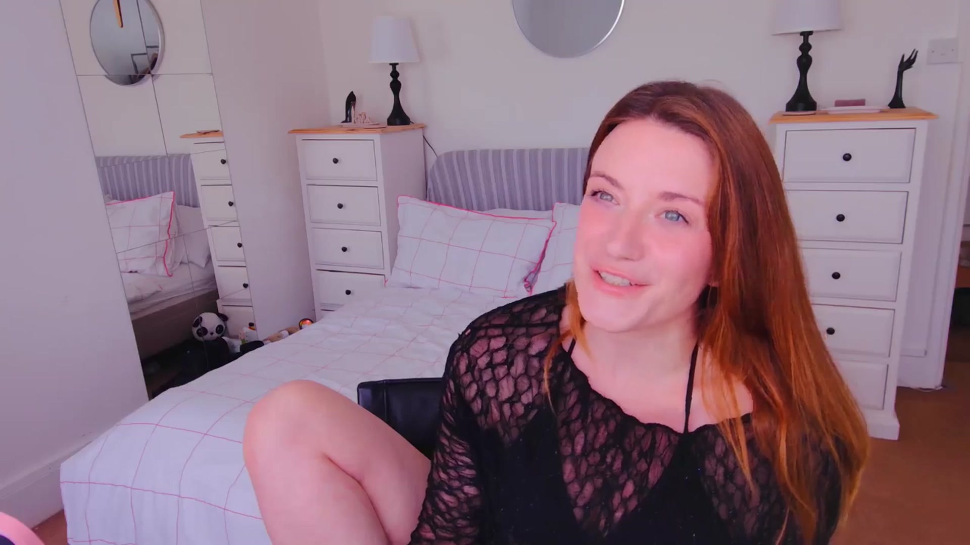 Gallery image thumbnail from xDaisyx's myfreecams stream on, 08/19/2025, 13:02 image 14 of 20