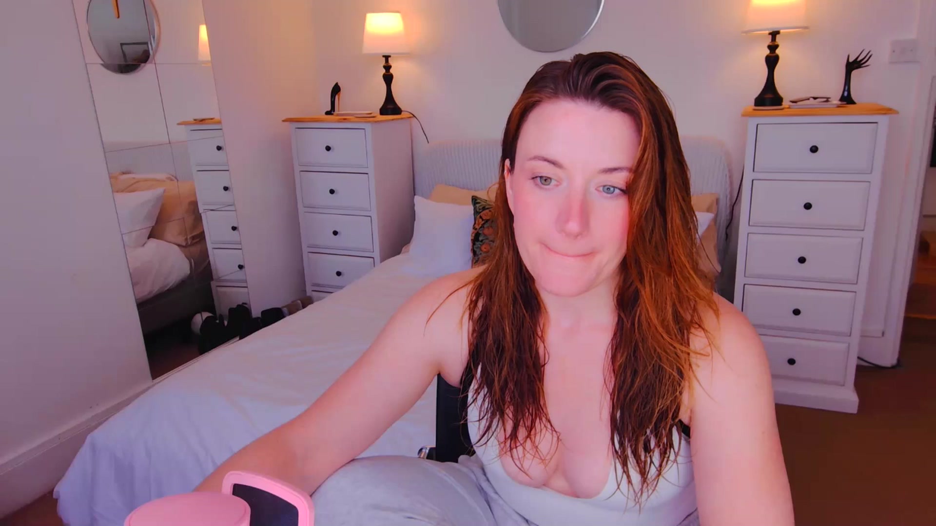 Gallery image thumbnail from xDaisyx's myfreecams stream on, 08/22/2025, 17:35 image 5 of 20