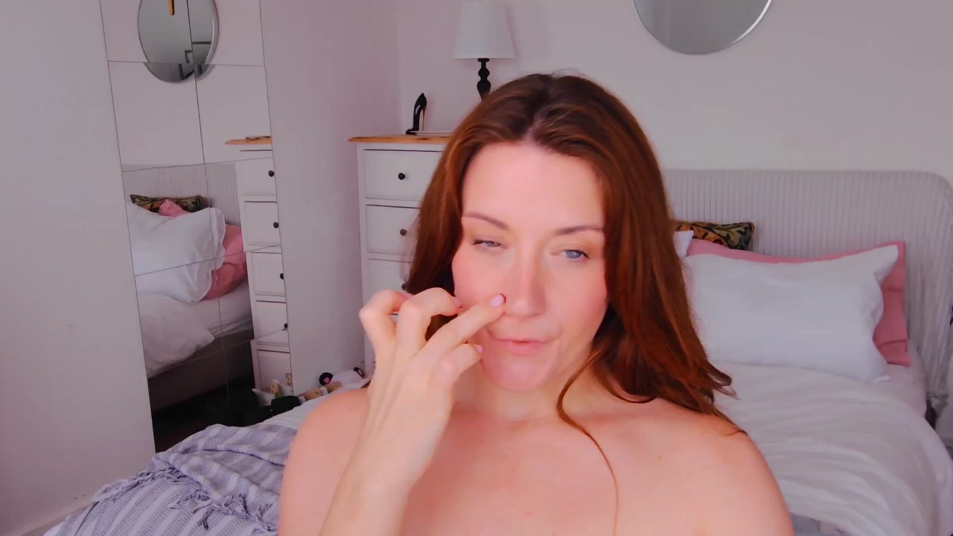 Gallery image thumbnail from xDaisyx's myfreecams stream on, 09/01/2025, 14:24 image 16 of 20