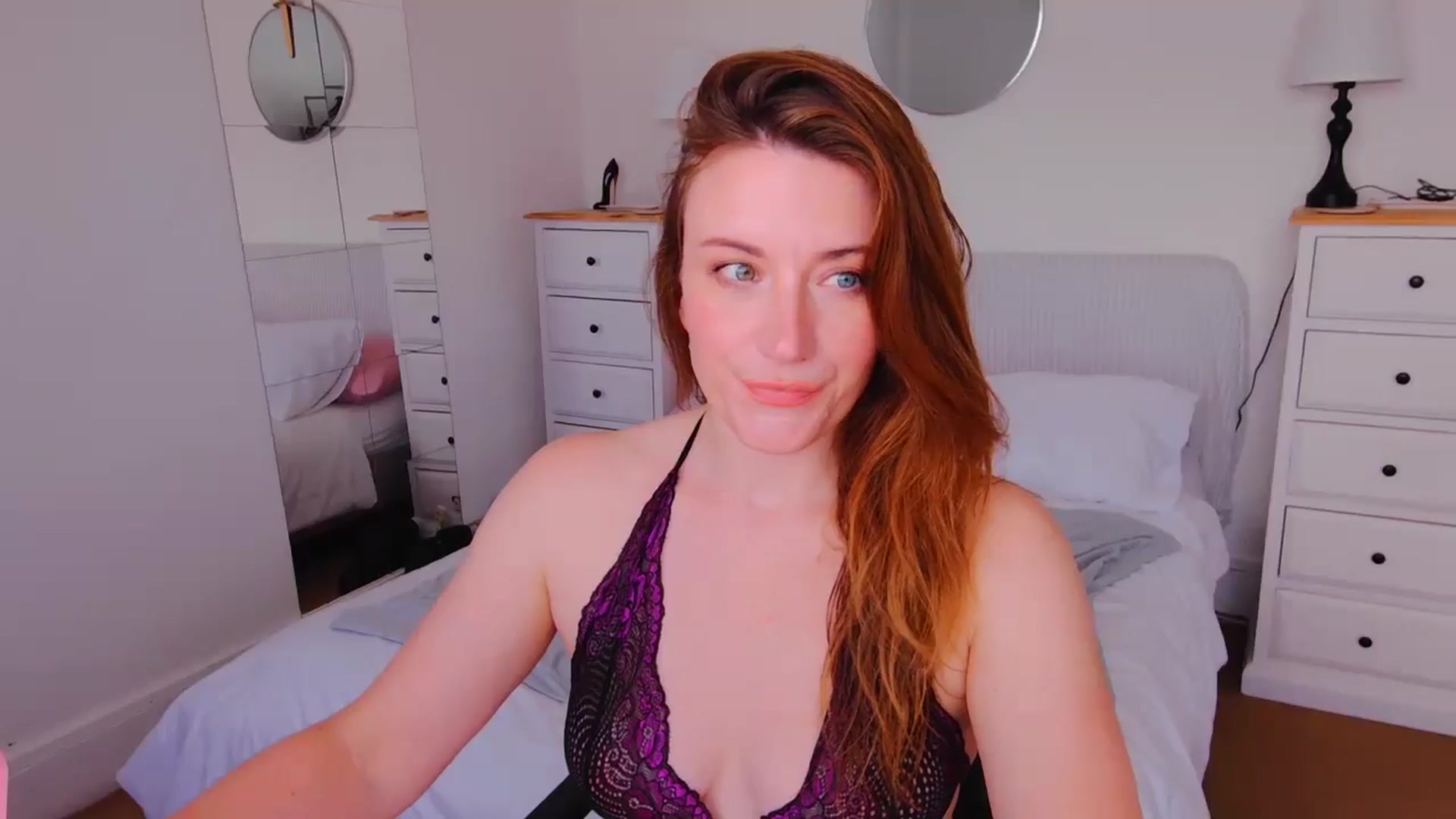 Gallery image thumbnail from xDaisyx's myfreecams stream on, 09/03/2025, 14:46 image 13 of 20