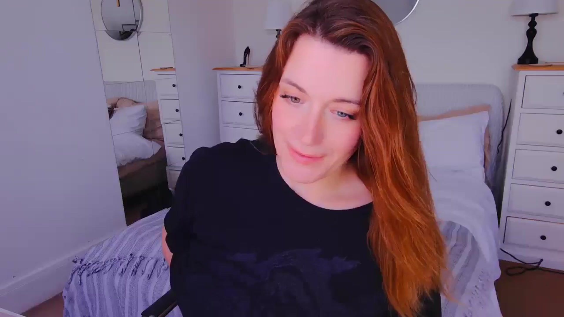 Gallery image thumbnail from xDaisyx's myfreecams stream on, 09/08/2025, 13:13 image 17 of 20