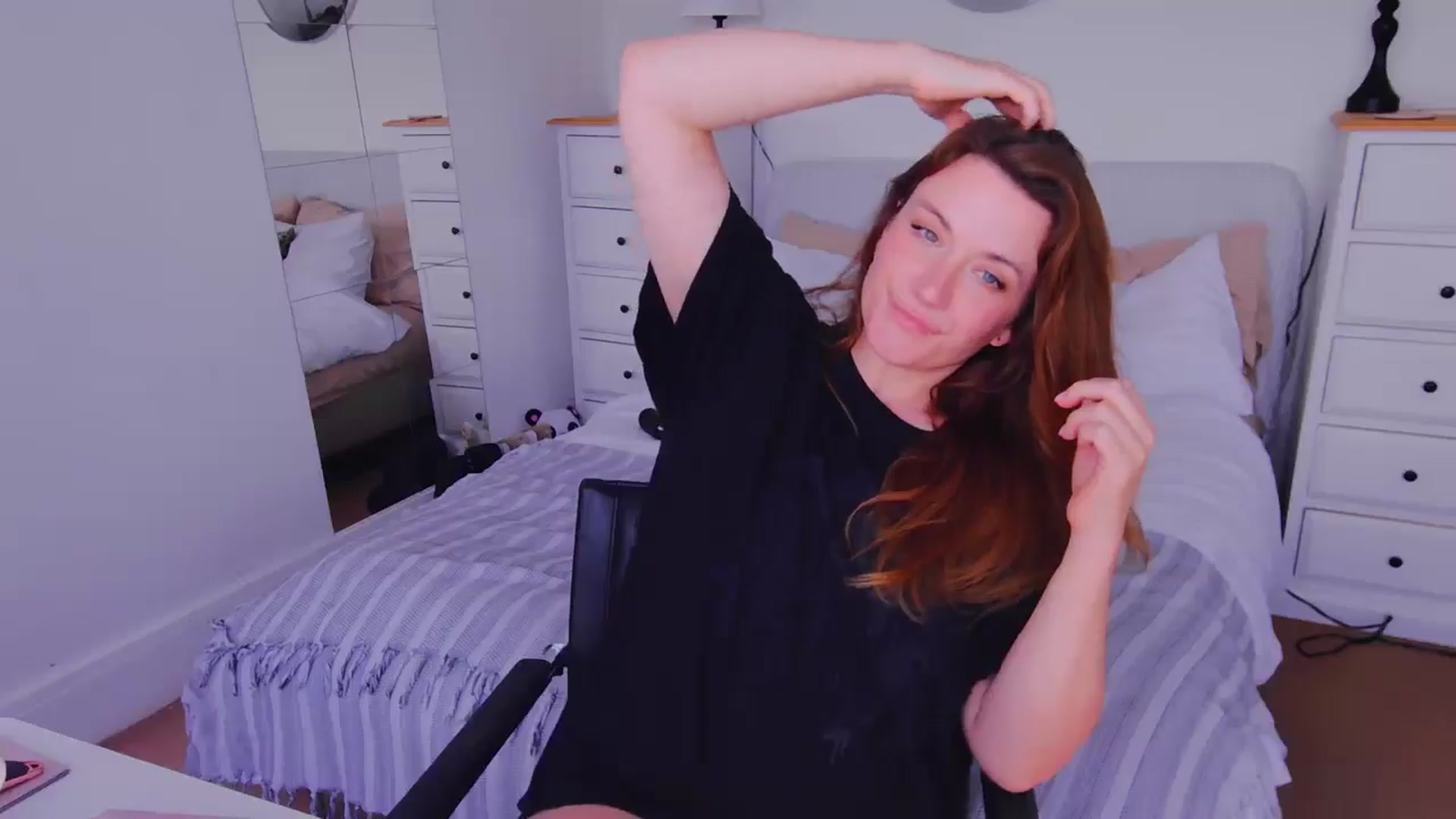 Gallery image thumbnail from xDaisyx's myfreecams stream on, 09/08/2025, 16:03 image 8 of 20