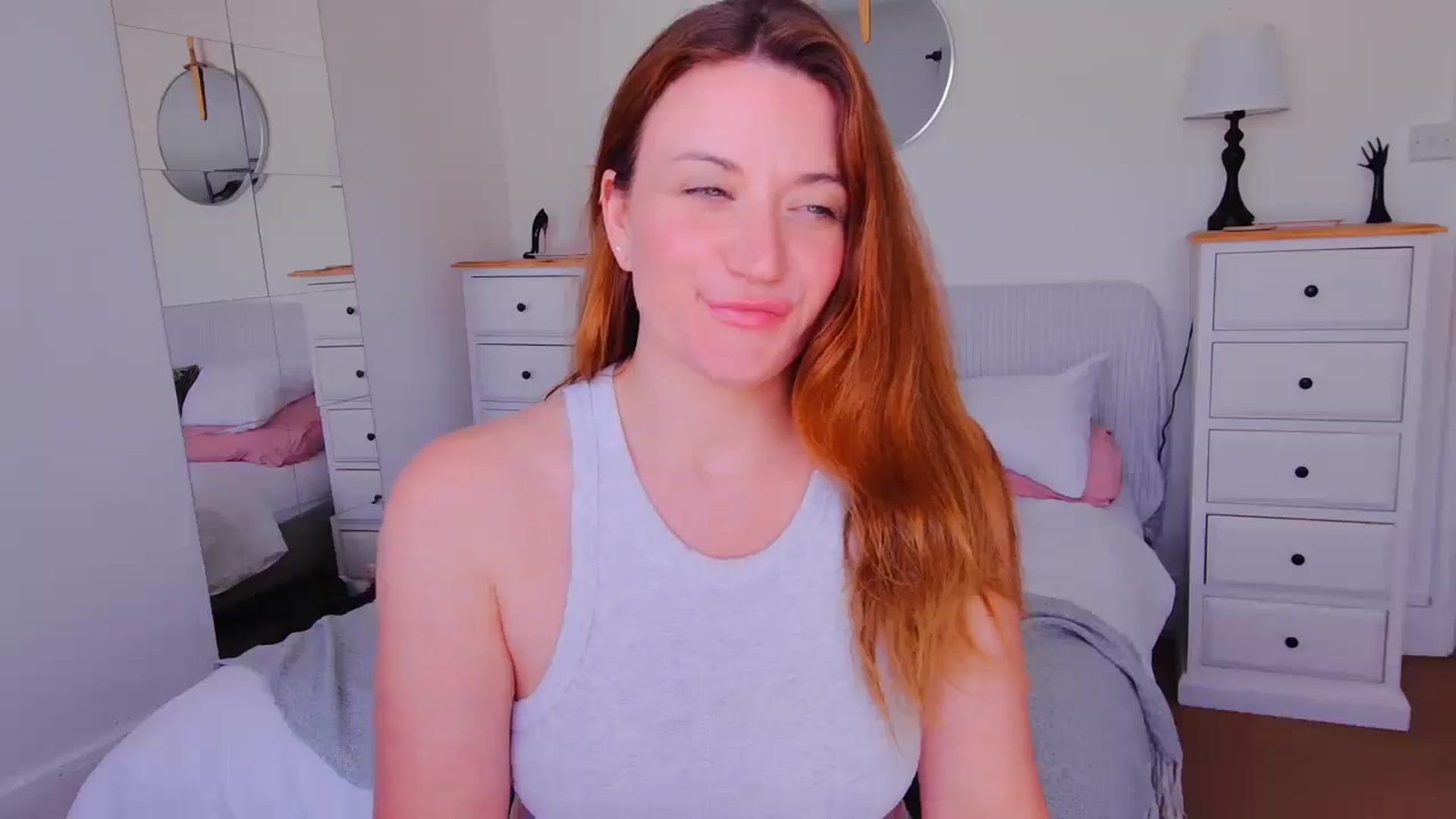 Gallery image thumbnail from xDaisyx's myfreecams stream on, 09/15/2025, 14:12 image 10 of 20