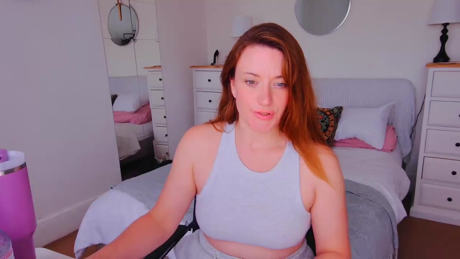 Gallery image thumbnail from xDaisyx's myfreecams stream on, 09/15/2025, 14:50 image 12 of 20