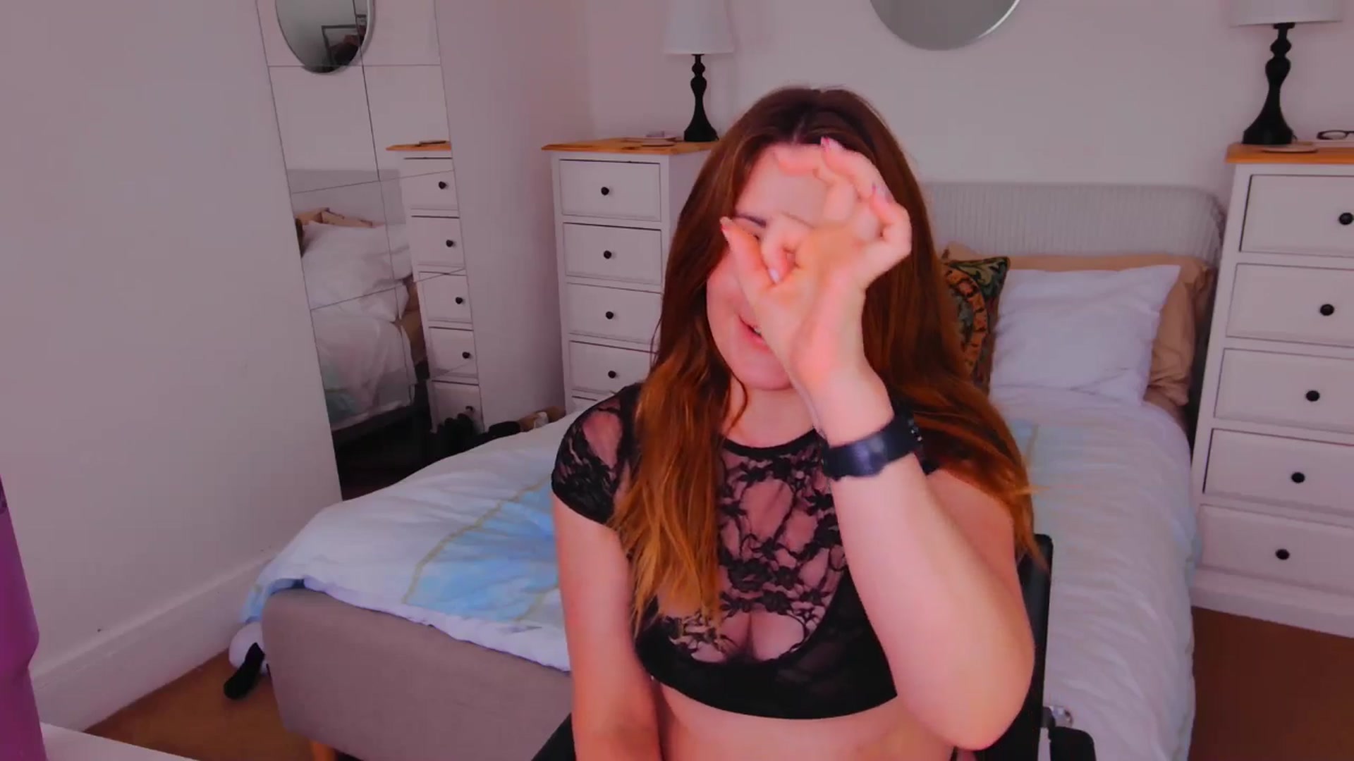 Gallery image thumbnail from xDaisyx's myfreecams stream on, 09/23/2025, 15:02 image 15 of 20