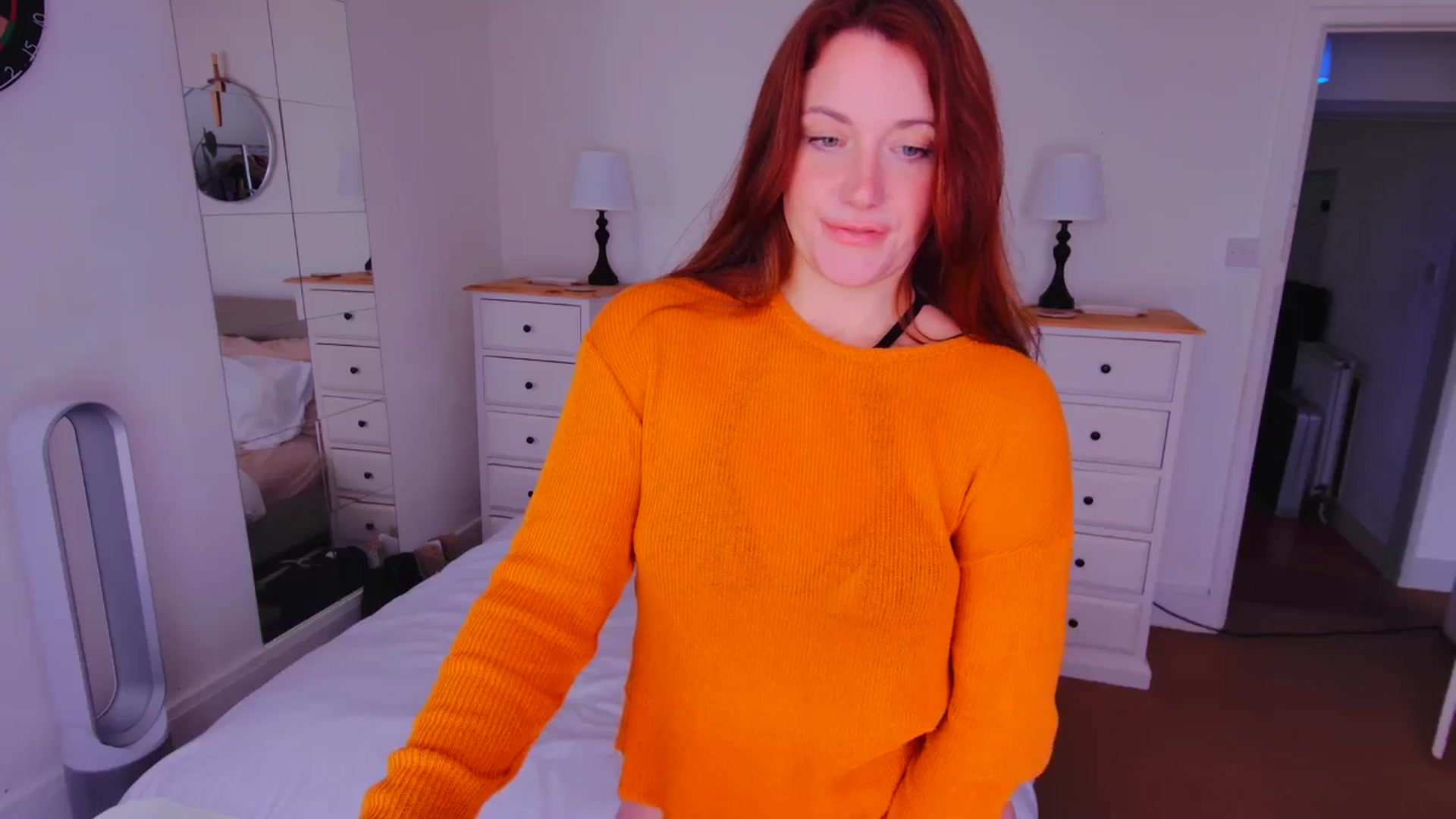 Gallery image thumbnail from xDaisyx's myfreecams stream on, 10/09/2025, 08:47 image 8 of 20