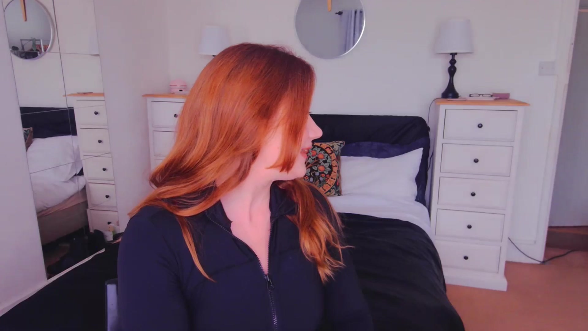 Gallery image thumbnail from xDaisyx's myfreecams stream on, 10/27/2025, 15:28 image 3 of 20