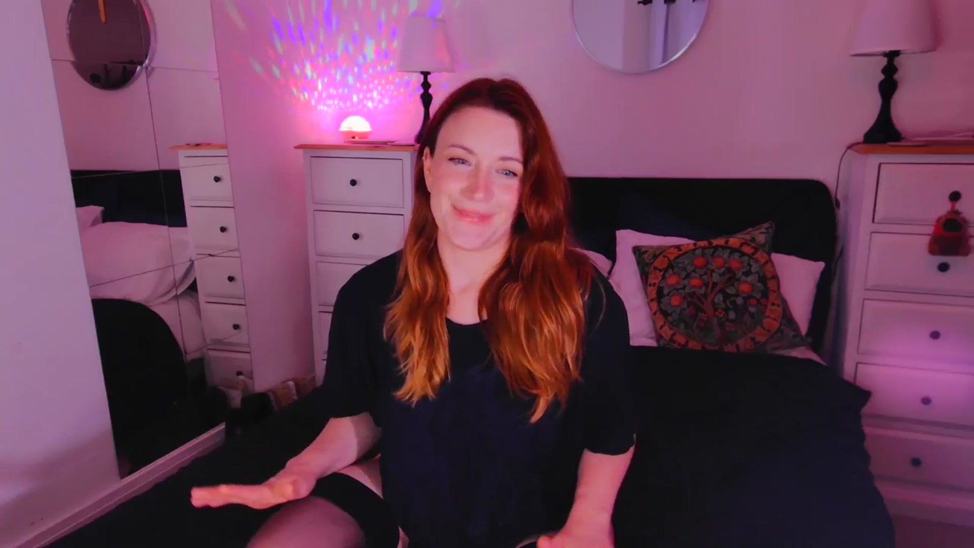 Gallery image thumbnail from xDaisyx's myfreecams stream on, 10/28/2025, 17:11 image 10 of 20