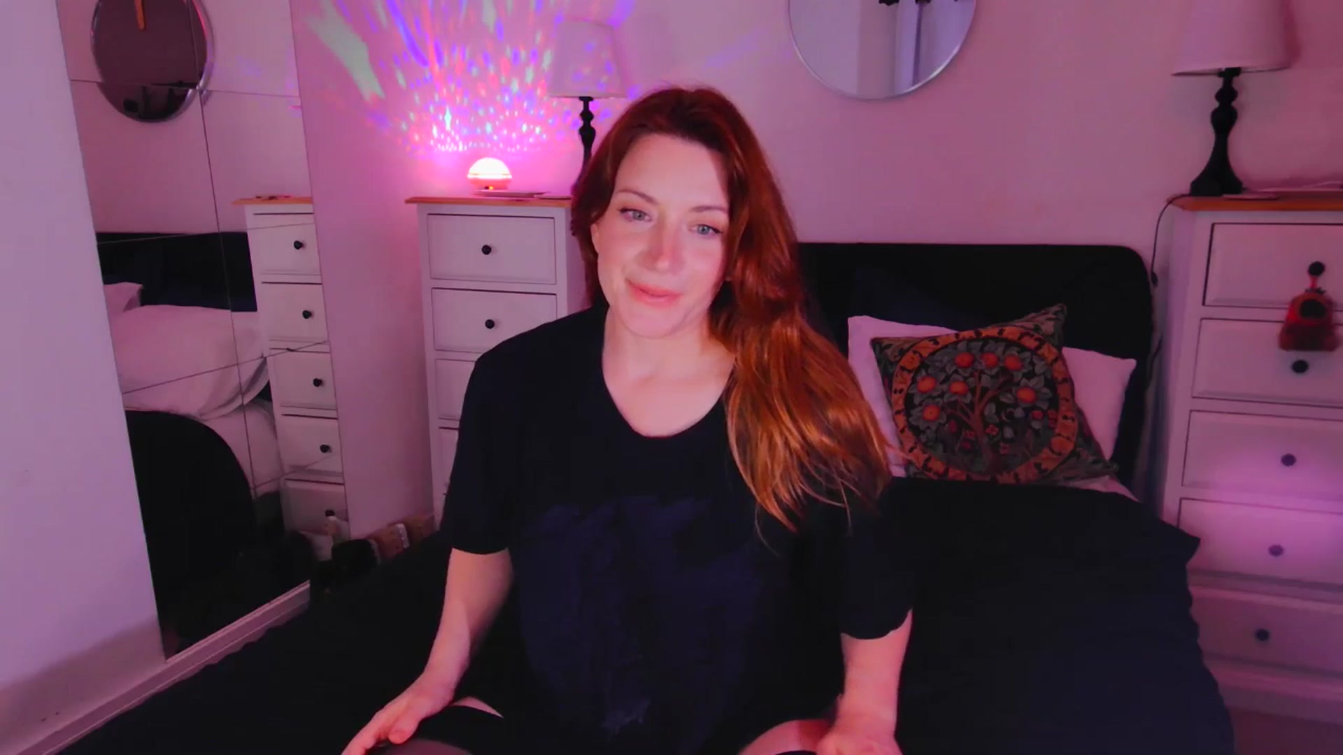 Gallery image thumbnail from xDaisyx's myfreecams stream on, 10/28/2025, 17:11 image 20 of 20