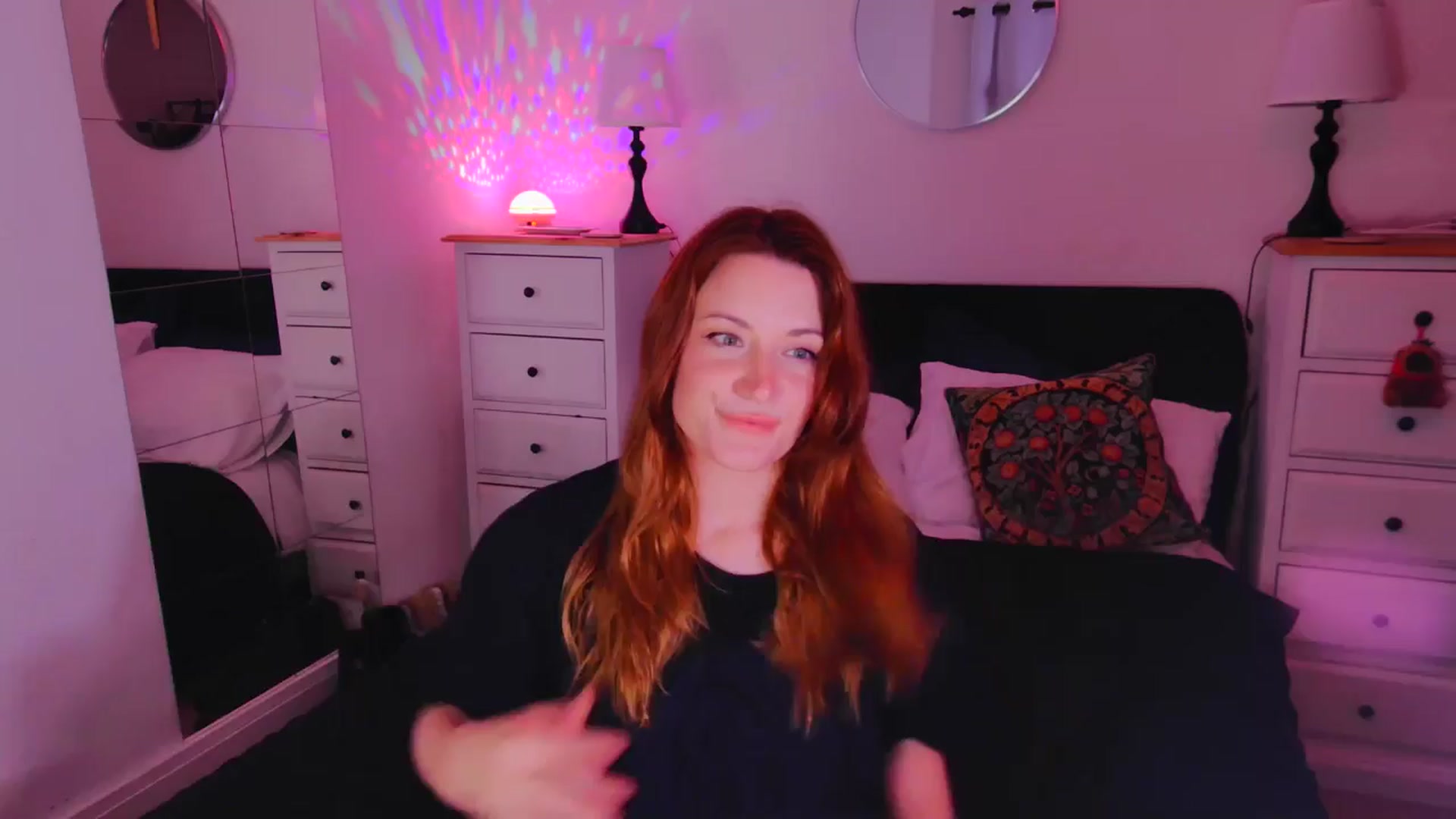 Gallery image thumbnail from xDaisyx's myfreecams stream on, 10/28/2025, 17:11 image 1 of 20