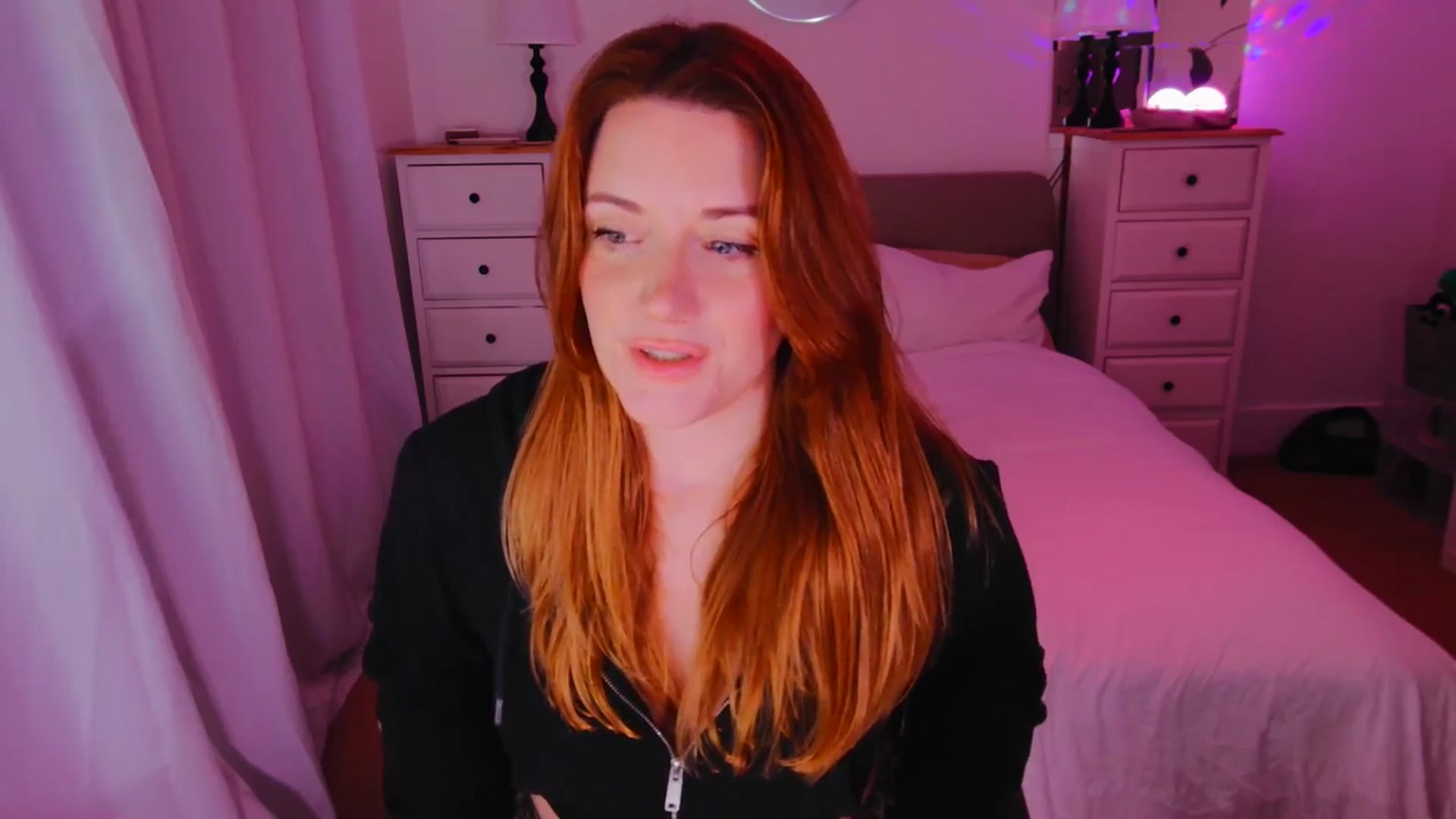 Gallery image thumbnail from xDaisyx's myfreecams stream on, 11/05/2025, 15:57 image 17 of 20