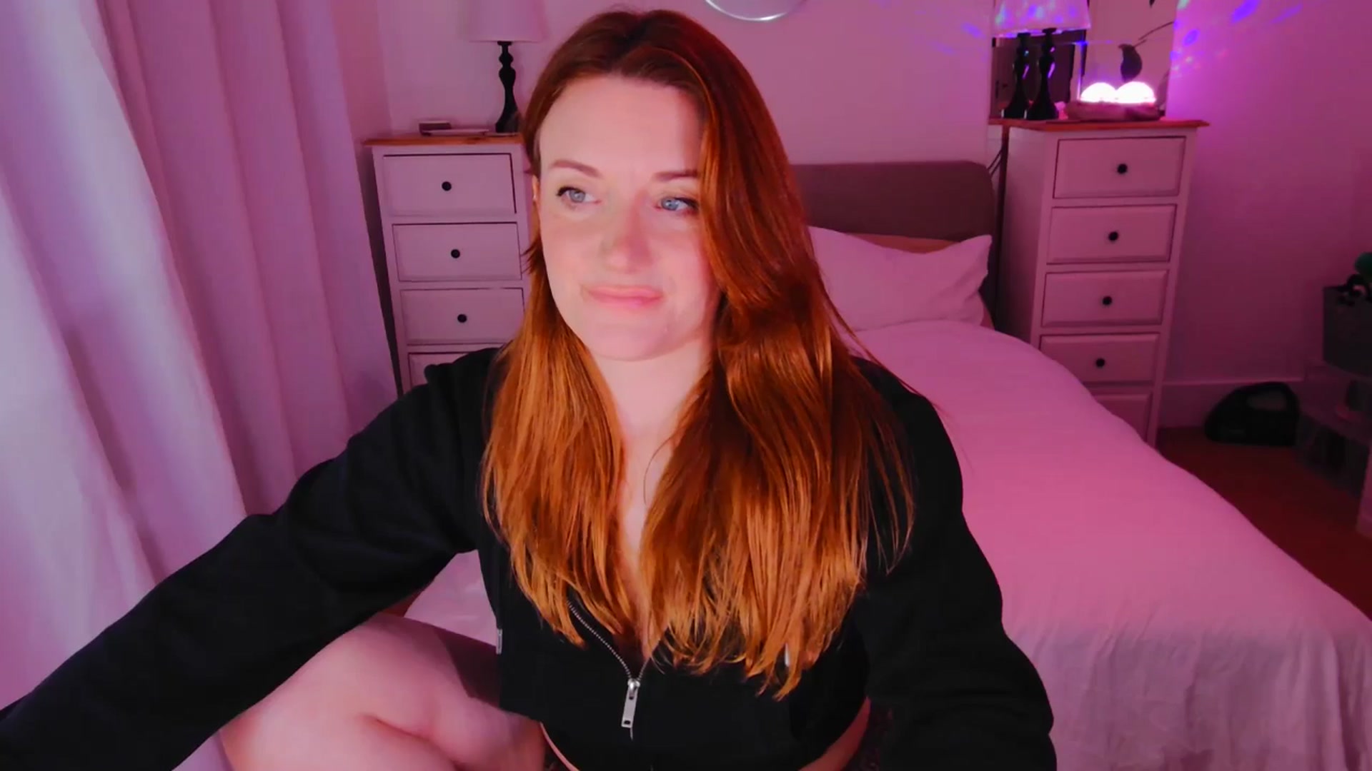 Gallery image thumbnail from xDaisyx's myfreecams stream on, 11/05/2025, 15:57 image 19 of 20