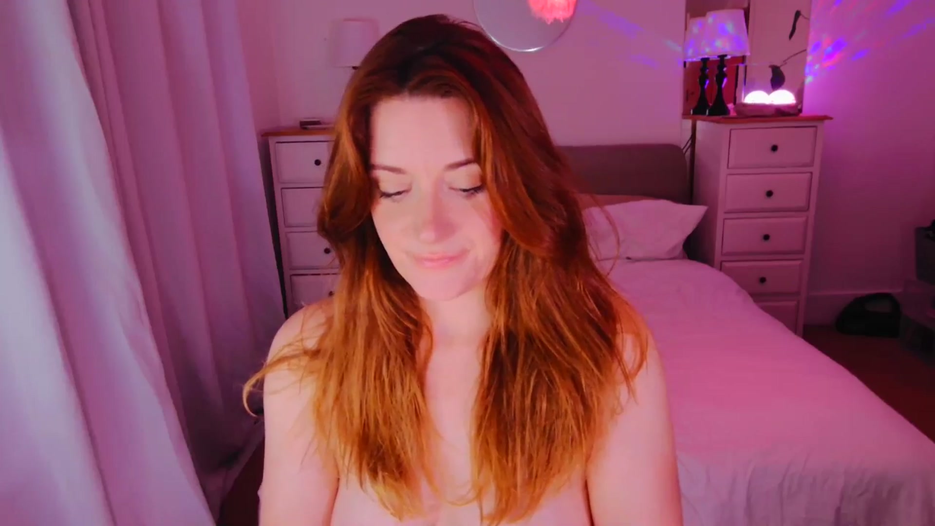 Gallery image thumbnail from xDaisyx's myfreecams stream on, 11/05/2025, 17:06 image 8 of 20