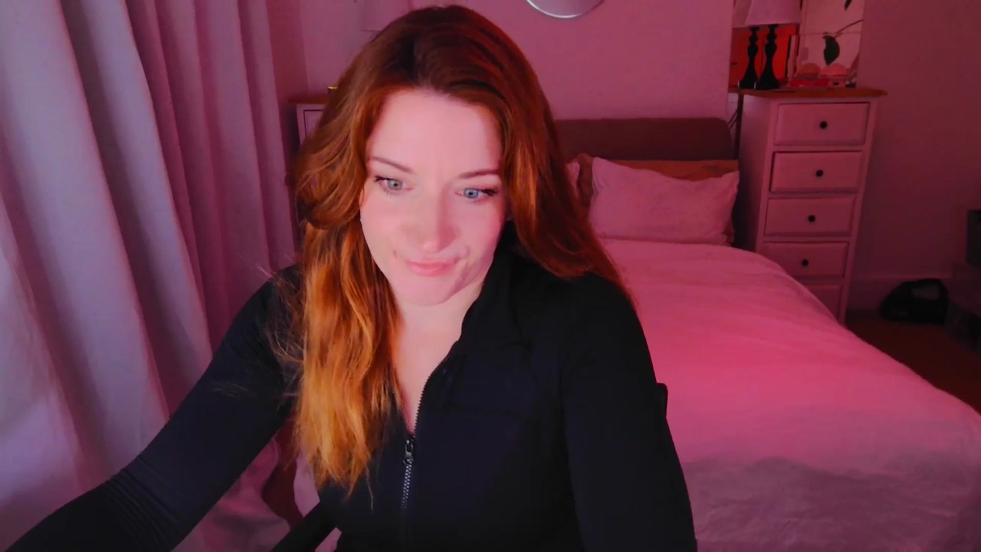 Gallery image thumbnail from xDaisyx's myfreecams stream on, 11/06/2025, 17:41 image 3 of 20