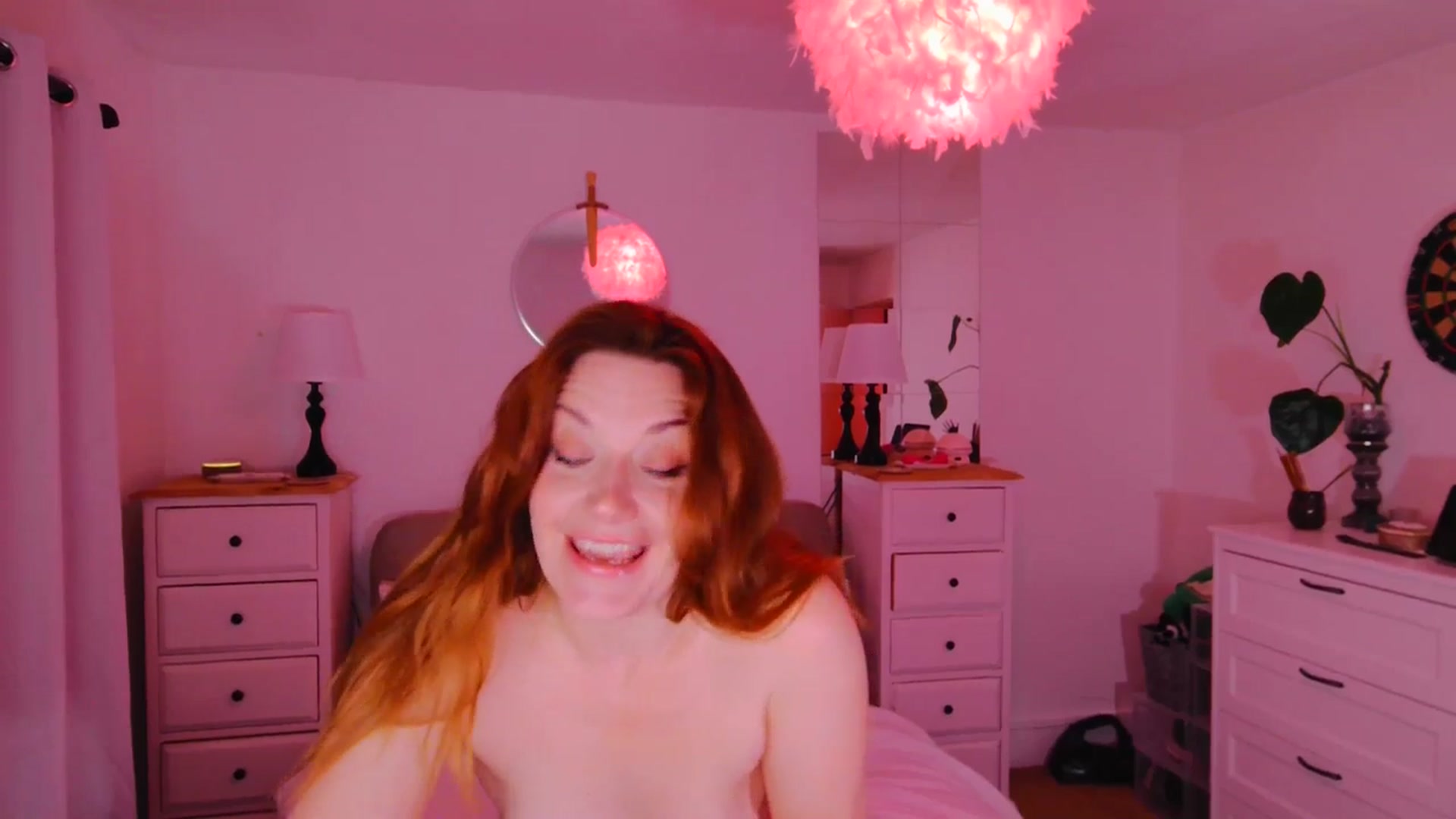 Gallery image thumbnail from xDaisyx's myfreecams stream on, 11/06/2025, 17:41 image 14 of 20