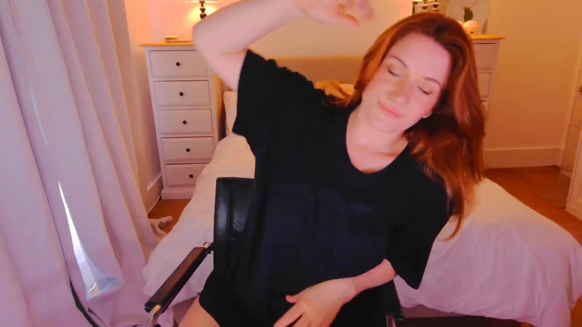Gallery image thumbnail from xDaisyx's myfreecams stream on, 11/13/2025, 15:58 image 9 of 20