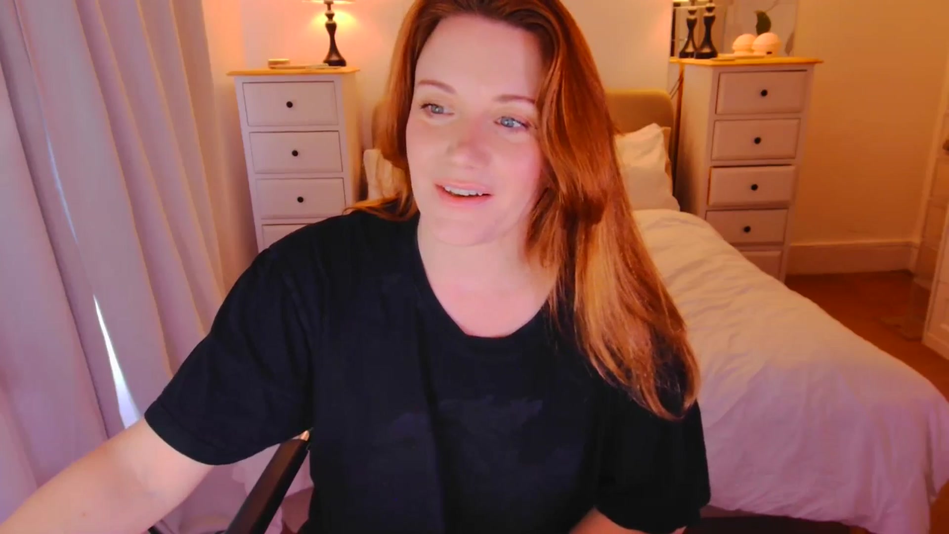 Gallery image thumbnail from xDaisyx's myfreecams stream on, 11/13/2025, 15:58 image 8 of 20