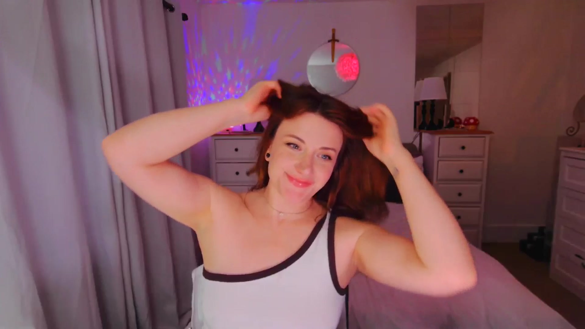 Gallery image thumbnail from xDaisyx's myfreecams stream on, 01/06/2026, 18:49 image 3 of 20
