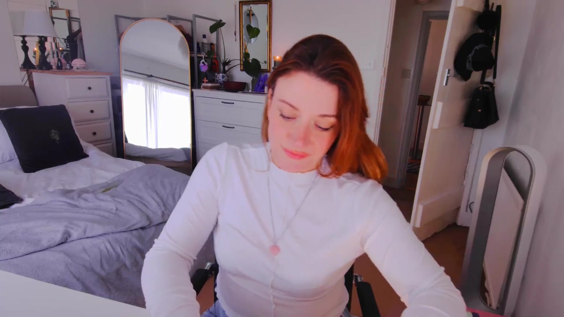 Gallery image thumbnail from xDaisyx's myfreecams stream on, 01/20/2026, 15:20 image 9 of 20